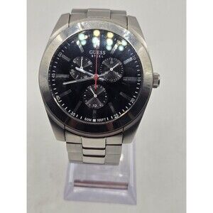 Guess G10147G Men's Stainless Steel Triple Sub-Dial 44mm Watch. 7" Band. New Bat